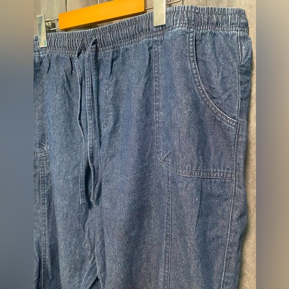 Relaxed Fit “Denim Style” Elastic Waistband Capri Petite XXL - Picture 2 of 7